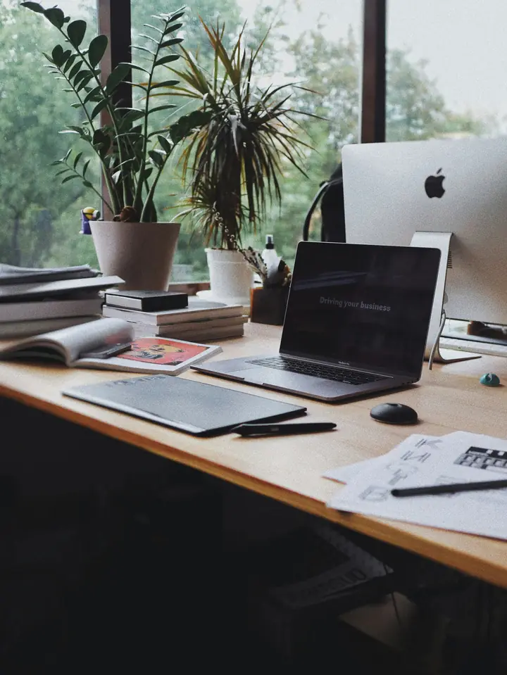 Espace de travail du studio — conception de sites internet